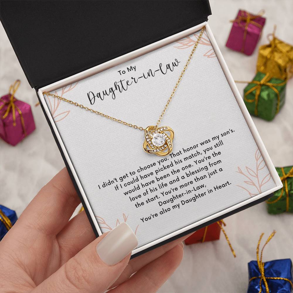 💖 Daughter-in-Law Daughter in Heart | Gift for Christmas, Anniversary, or Birthday 💖Love Knot Necklace