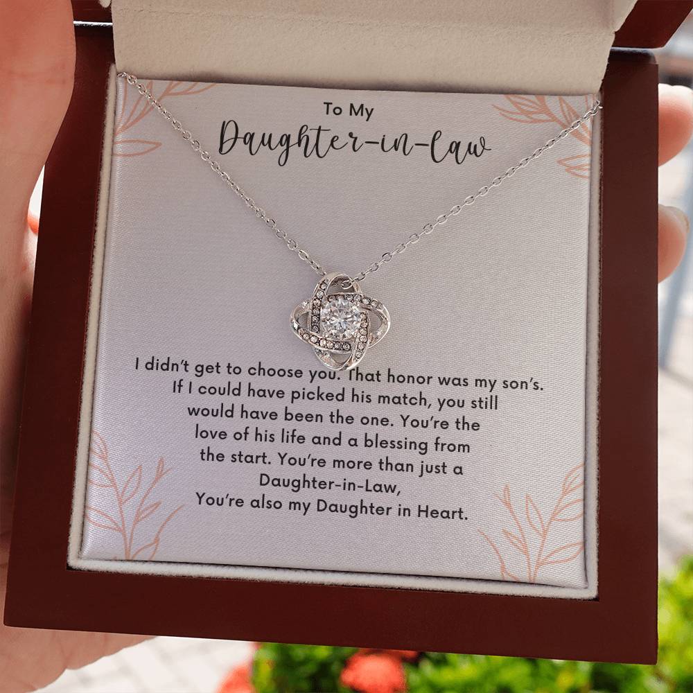 💖 Daughter-in-Law Daughter in Heart | Gift for Christmas, Anniversary, or Birthday 💖Love Knot Necklace